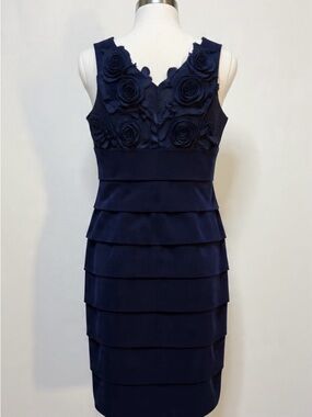 Enfocus Studio Navy Blue Rosette V-neck Tiered Sheath Dress Size 6 Style 6704